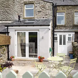  Holiday home Three Peaks House